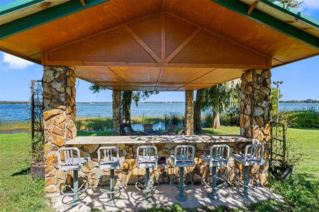$1,990,000 | 11401 Thonotosassa Road, Thonotosassa, FL 33592