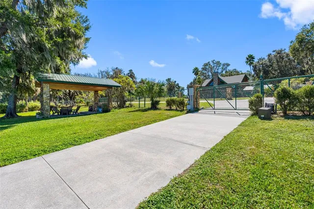 $1,990,000 | 11401 Thonotosassa Road, Thonotosassa, FL 33592