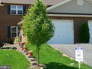 131 Sutherland Road, Unit 141 Lancaster, PA 17603 - Photo 1 of 2 Gallery Image 1