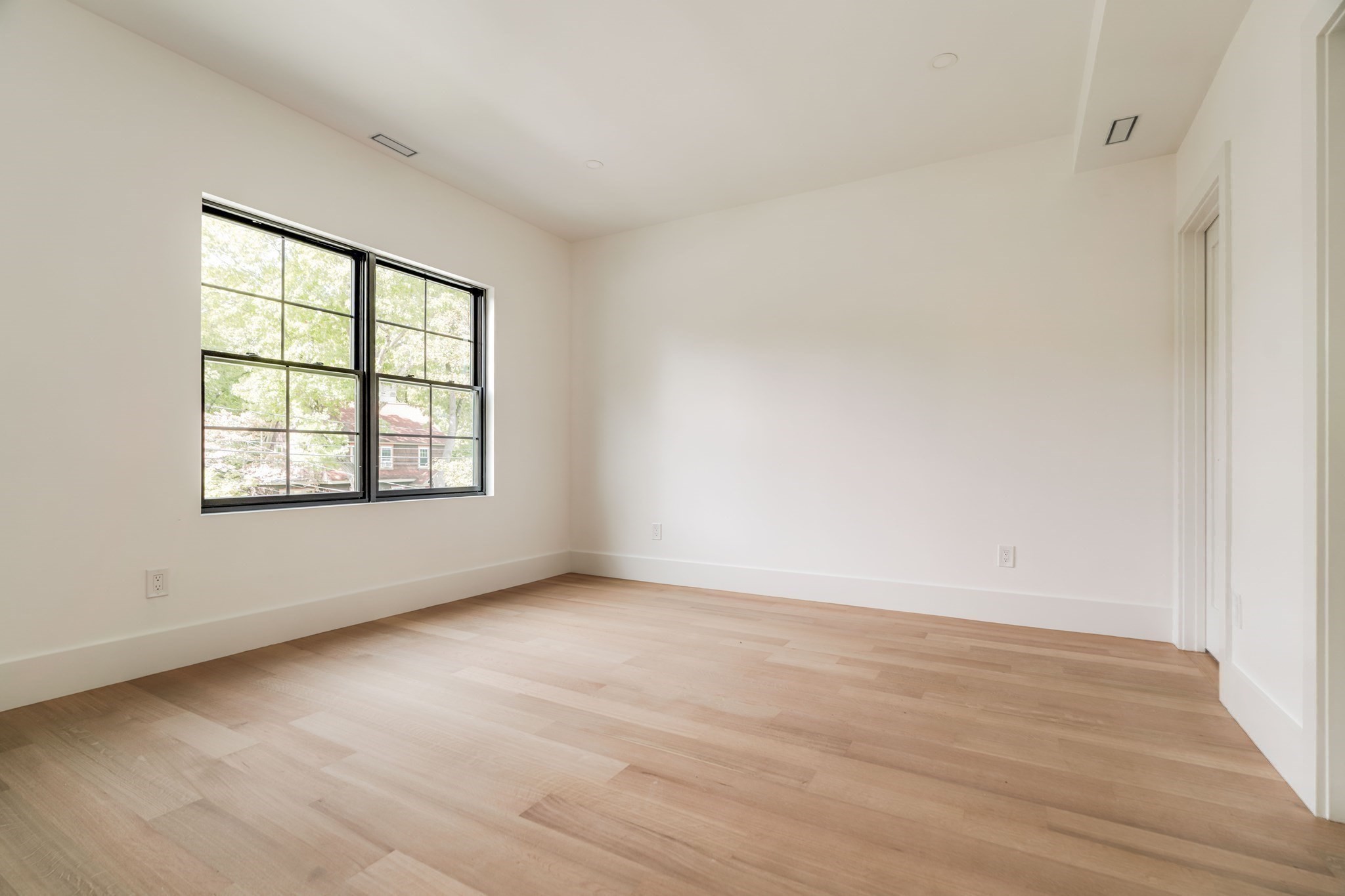 78 Manchester Road Newton, MA 02461 - Photo 29 of 40 Gallery Image 29