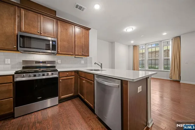 $3,135 | 39 Arnold Drive, Wood-Ridge, NJ 07075