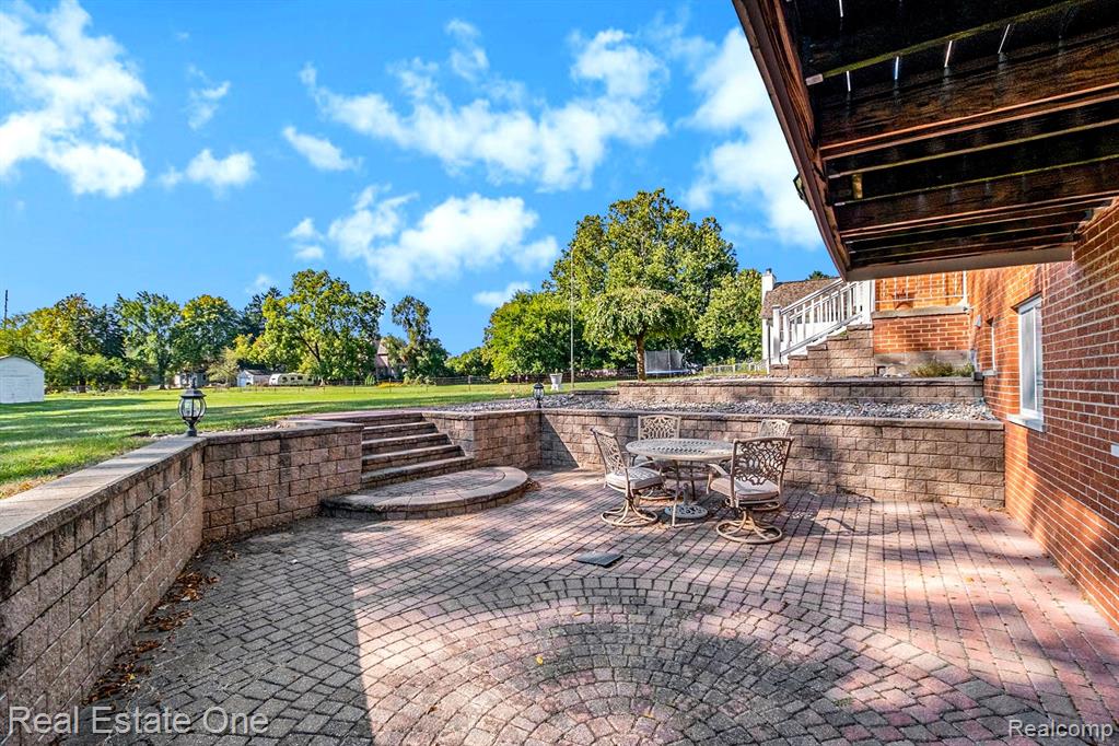 710 Creston Road Troy, MI 48085 - Photo 51 of 72