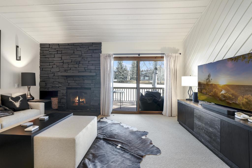 2638 Ridge Lane, Unit 38 Sun Valley, ID 83353 - Photo 3 of 29 2638 Ridge Ln - 19