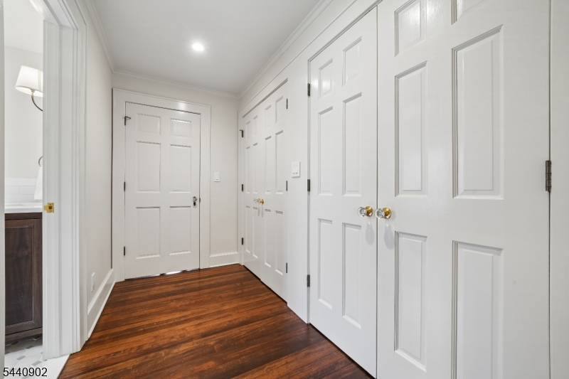 27 Pine Grove Avenue Summit, NJ 07901 - Photo 17 of 37
