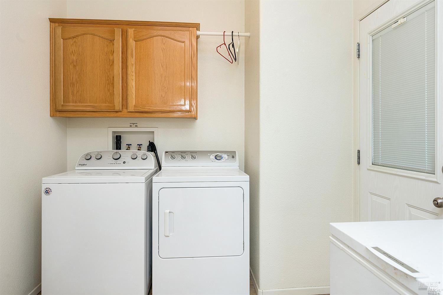 600 Colonial Park Drive Santa Rosa, CA 95403 - Photo 20 of 34 a utility room with dryer and washer