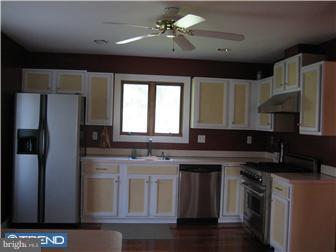 905 West Church Road Newark, DE 19711 - Photo 3 of 9 Kitchen