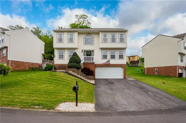 $425,000 | 126 John Drive, Canonsburg, PA 15317