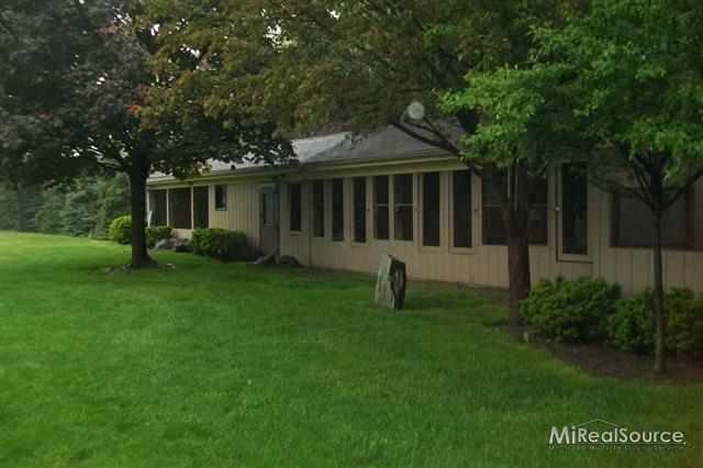41280 Utica Road Sterling Heights, MI 48313 - Photo 10 of 29 LARGE 11X55 OUT BUILDING