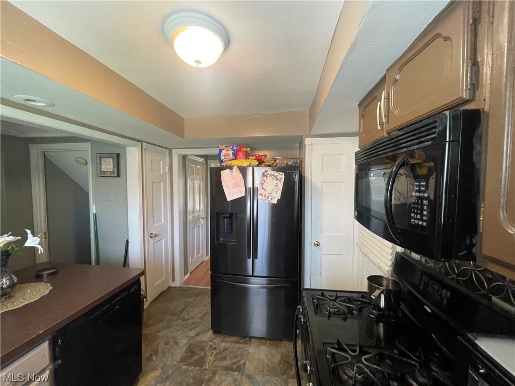 3954 Colony Road South Euclid, OH 44118 - Photo 8 of 24