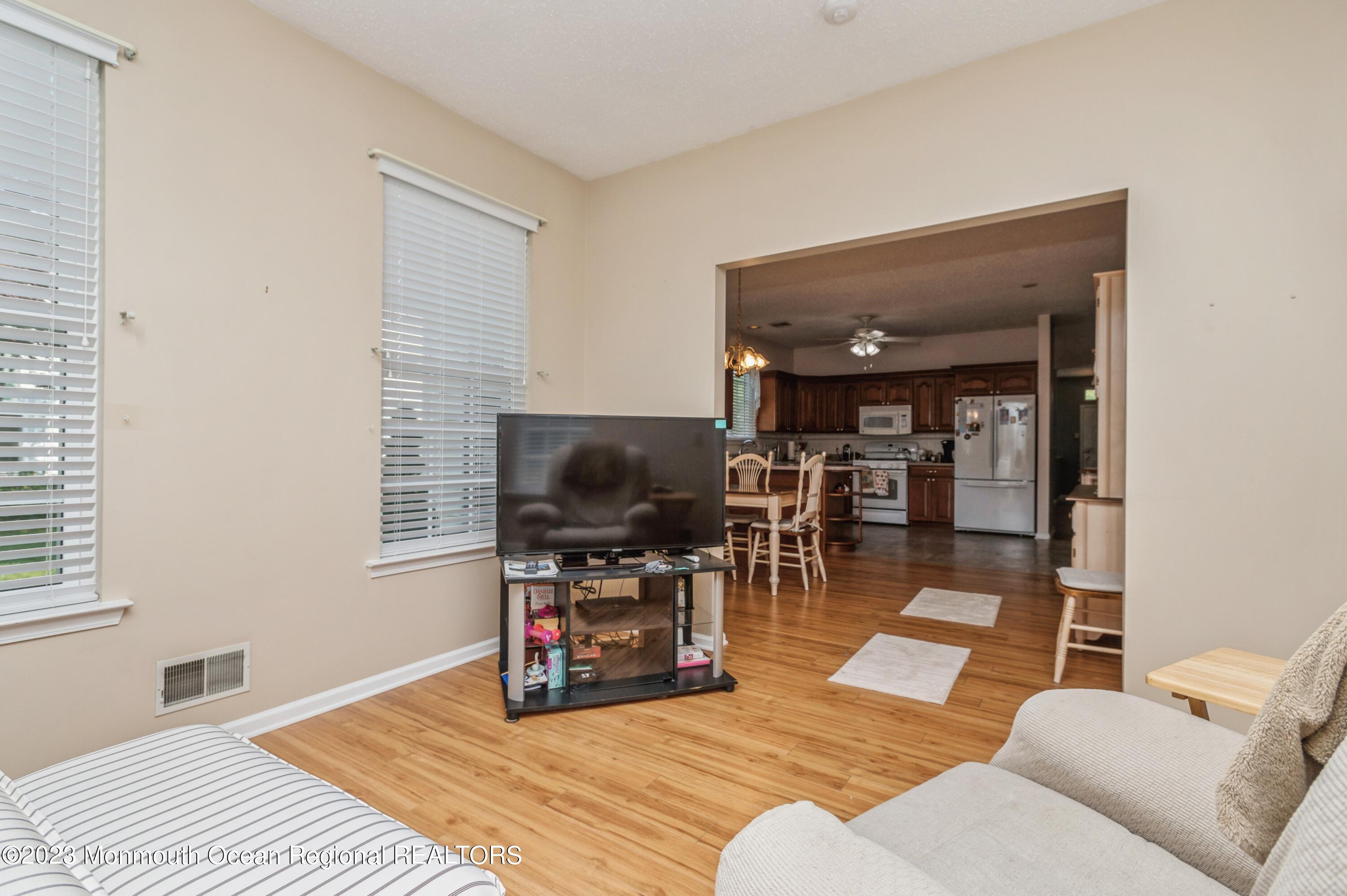 9 Quail Road Barnegat, NJ 08005 - Photo 17 of 23 15_9QuailRd_3002_FamilyRoom_HiRes
