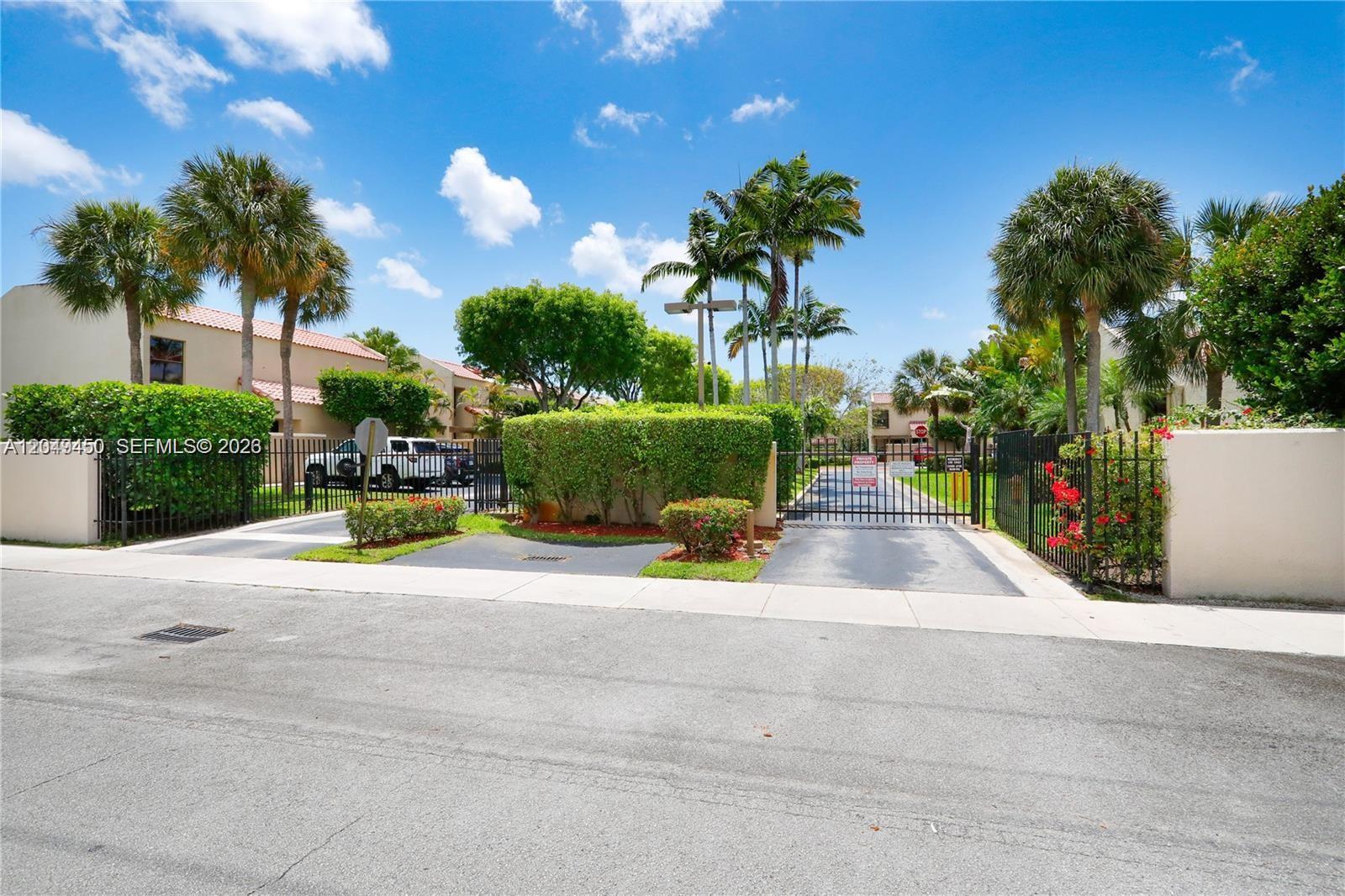 8124 Southwest 87th Terrace Miami, FL 33143 - Photo 42 of 44