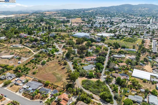 $329,000 | 1649 San Luis Rey Avenue, Vista, CA 92084