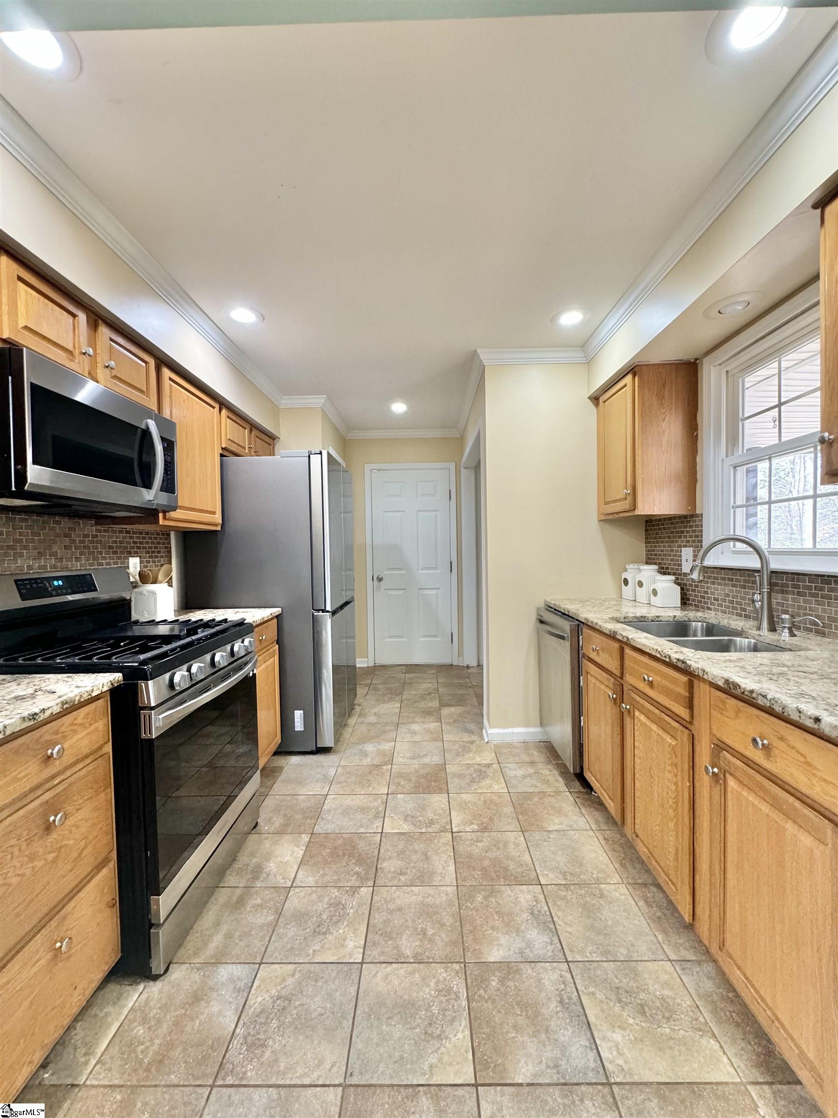 704 Jameson Road Easley, SC 29640 - Photo 8 of 25