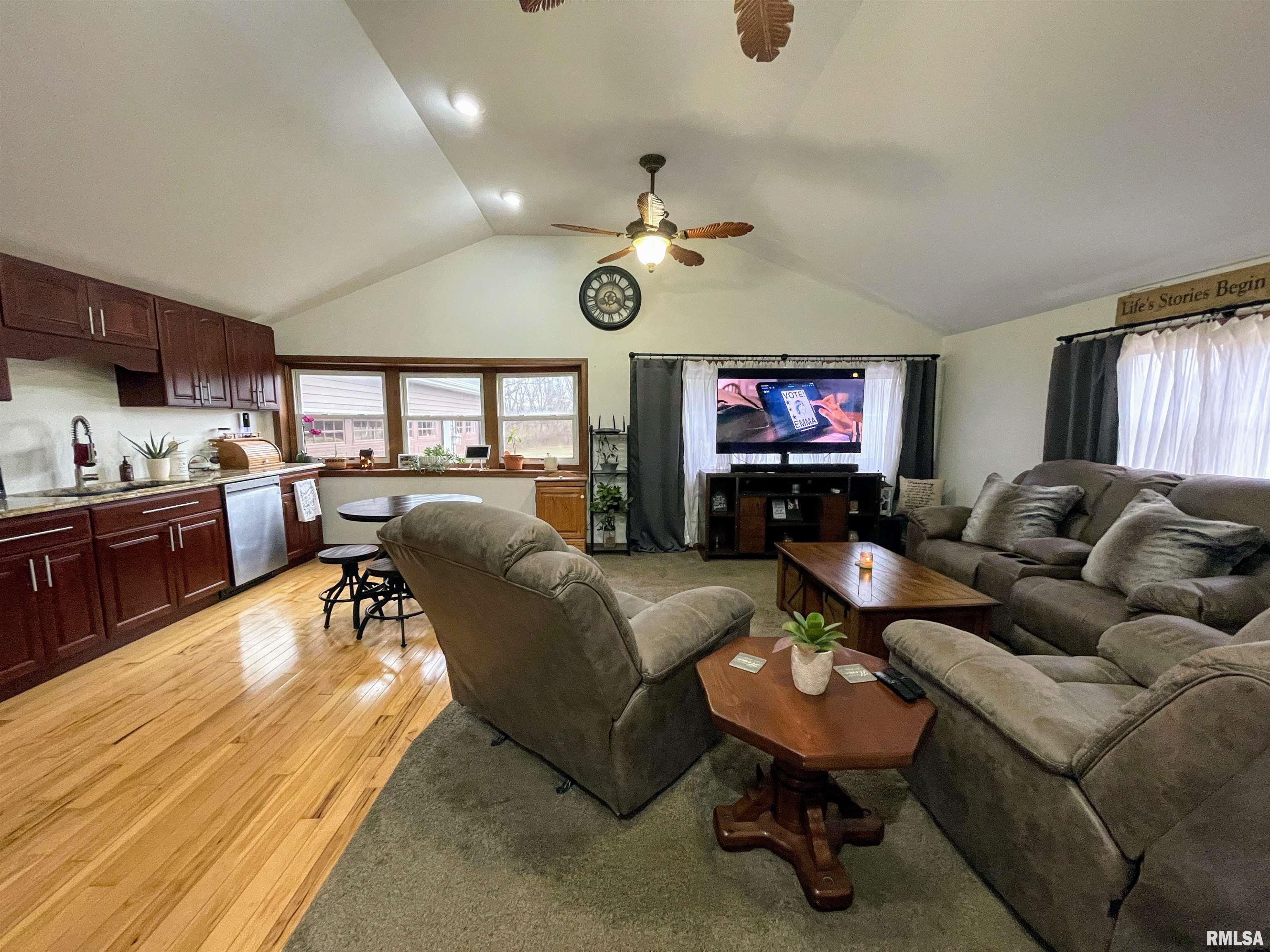 11011 South Strube Road Glasford, IL 61533 - Photo 3 of 34 Gallery Image 3