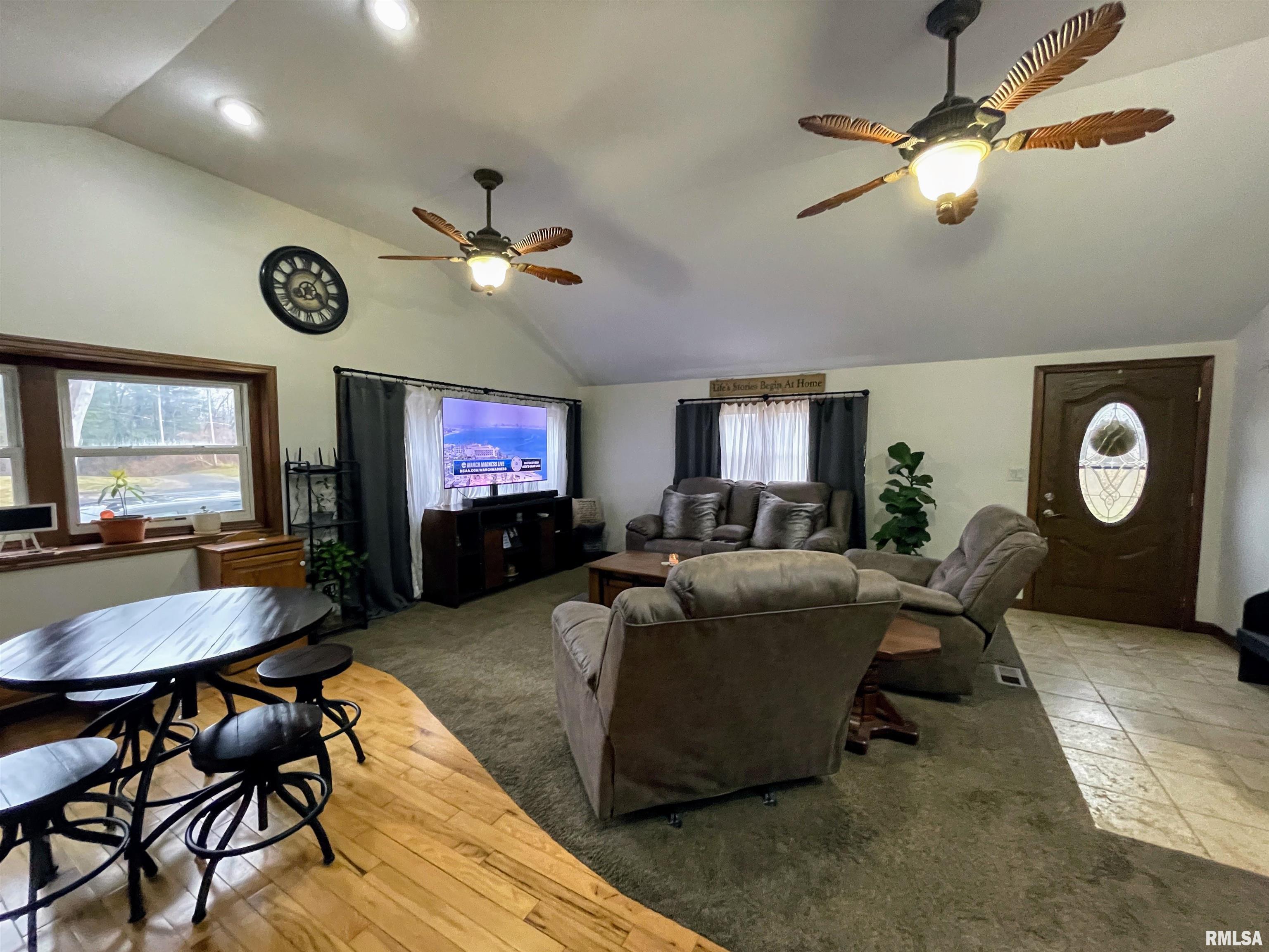 11011 South Strube Road Glasford, IL 61533 - Photo 6 of 34 Gallery Image 6