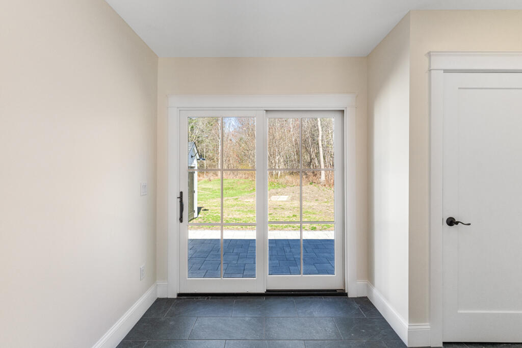 505 Mitchell Road Cape Elizabeth, ME 04107 - Photo 5 of 77 DSC05062