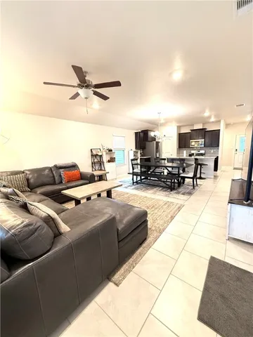 $2,300 | 7825 Bronco Buster Drive, Corpus Christi, TX 78414