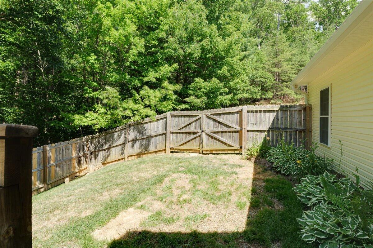 4870 Hickory Ridge Court Roanoke, VA 24018 - Photo 44 of 46 44-4870 Hickory Ridge Ct-44