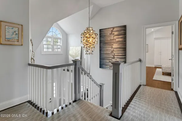 $3,495,000 | 10 Echo Lane, Greenwich, CT 06830