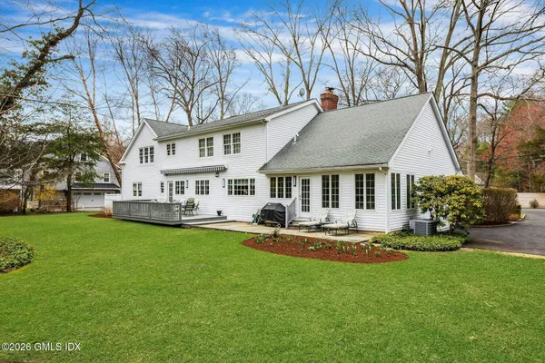$3,495,000 | 10 Echo Lane, Greenwich, CT 06830