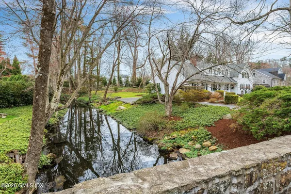 $3,495,000 | 10 Echo Lane, Greenwich, CT 06830
