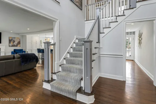 $3,495,000 | 10 Echo Lane, Greenwich, CT 06830