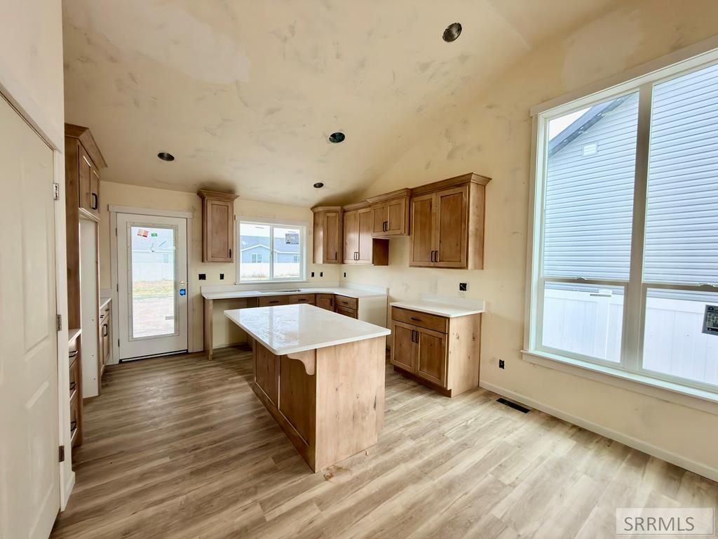 1082 Alpine Avenue Chubbuck, ID 83202 - Photo 9 of 31