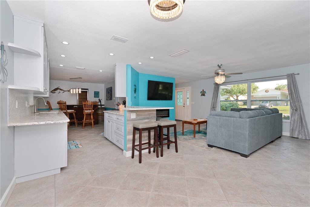 1250 Dinnerbell Lane East Dunedin, FL 34698 - Photo 8 of 44