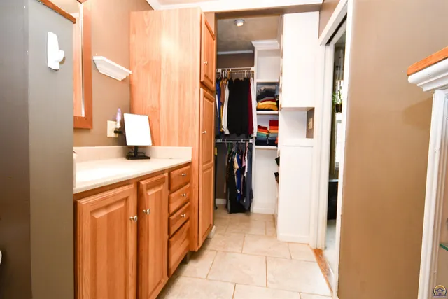 $310,000 | 715 Northwest 35th Street, Topeka, KS 66617