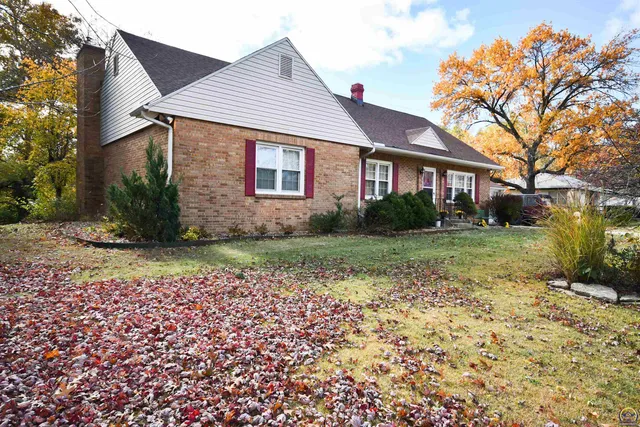 $310,000 | 715 Northwest 35th Street, Topeka, KS 66617