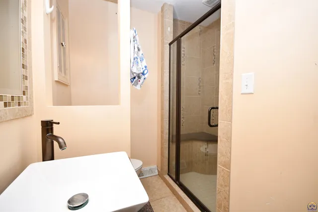 $310,000 | 715 Northwest 35th Street, Topeka, KS 66617