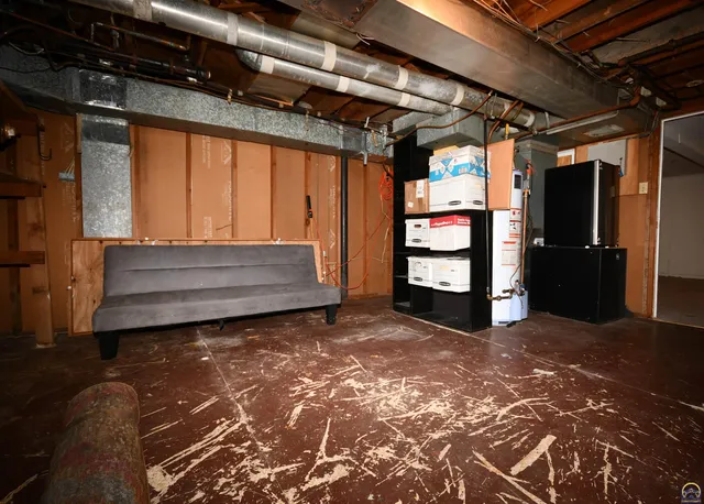 $310,000 | 715 Northwest 35th Street, Topeka, KS 66617