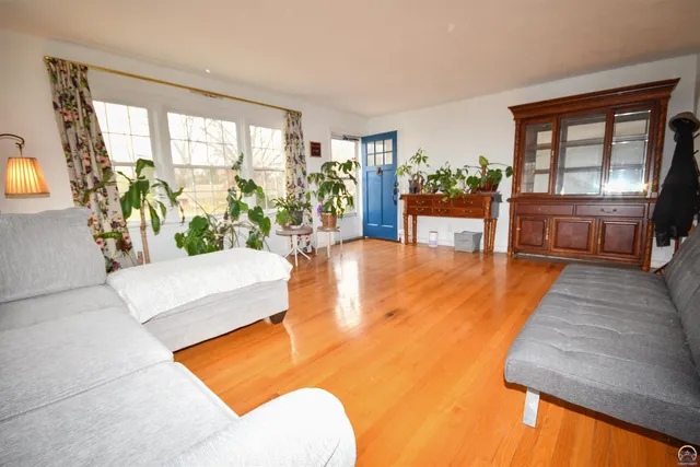 $310,000 | 715 Northwest 35th Street, Topeka, KS 66617