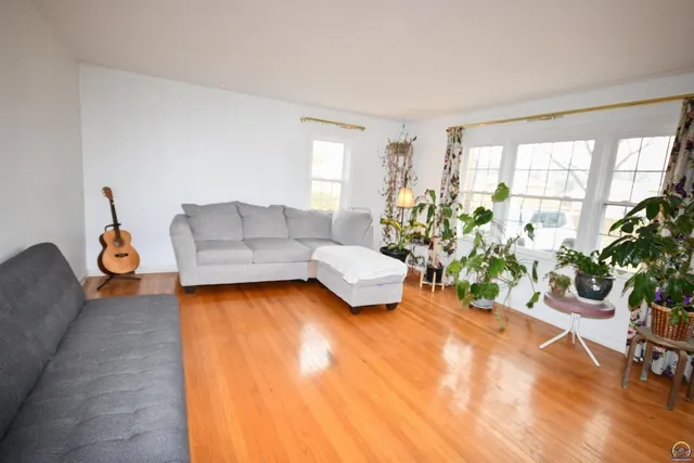 $310,000 | 715 Northwest 35th Street, Topeka, KS 66617