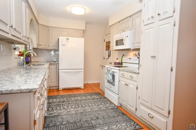 $310,000 | 715 Northwest 35th Street, Topeka, KS 66617