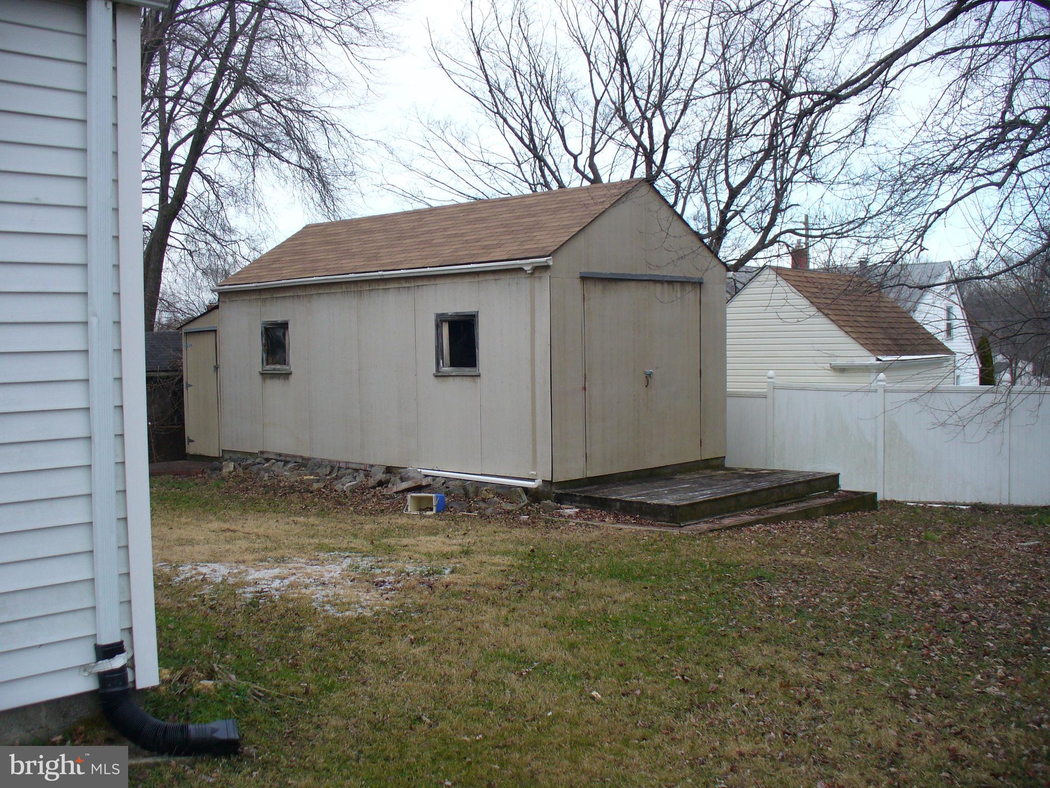 2713 Terrapin Road Silver Spring, MD 20906 - Photo 5 of 23 rear shed