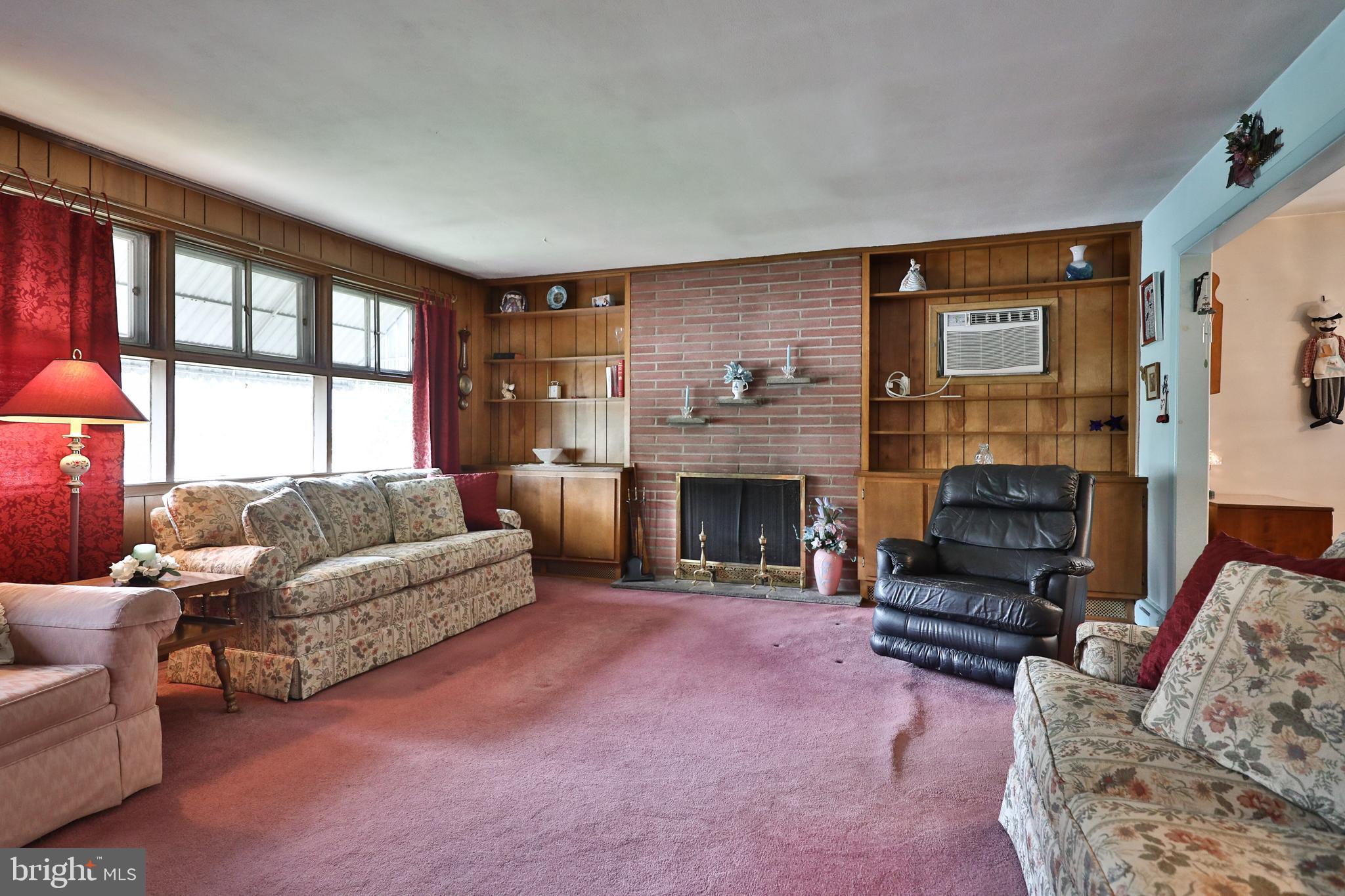 135 Reiffs Mill Road Ambler, PA 19002 - Photo 3 of 27 Gallery Image 3