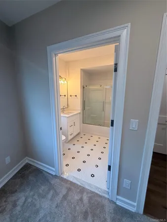 $3,100 | 122 Greenwich Avenue, Unit 201, Goshen, NY 10924