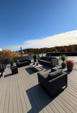 $3,100 | 122 Greenwich Avenue, Unit 201, Goshen, NY 10924