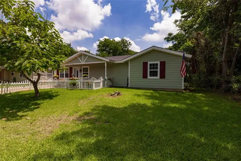 $250,000 | 812 Denton Drive, Euless, TX 76039