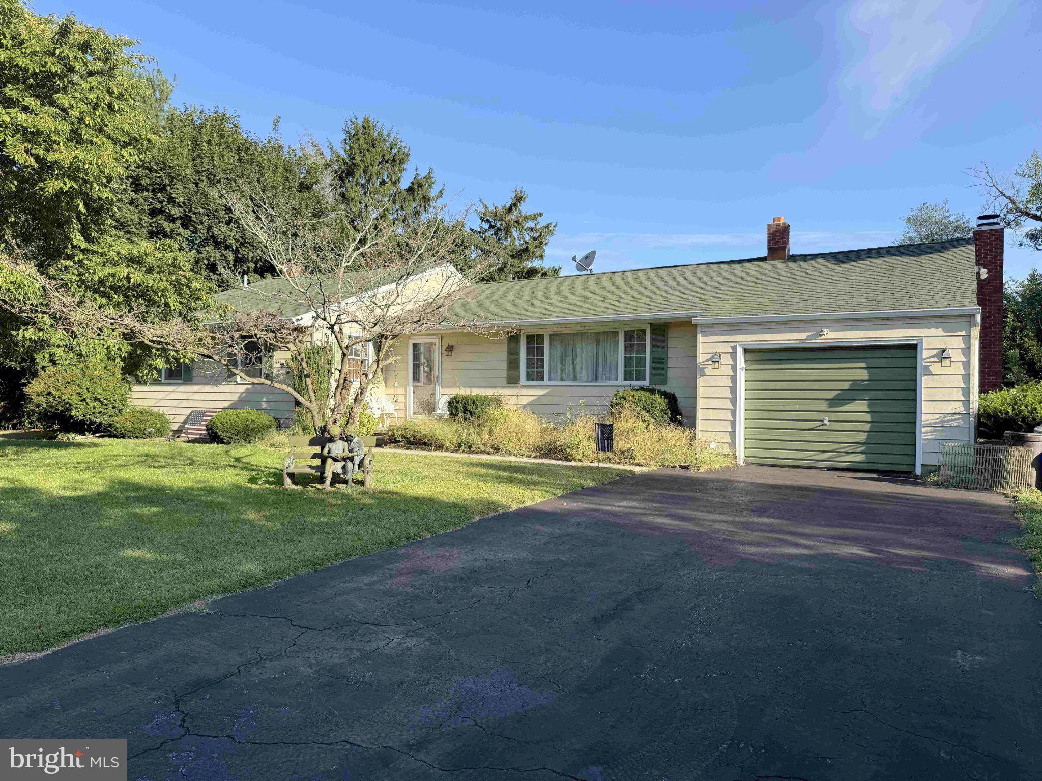 642 Forest Grove Road Vineland, NJ 08360 - Photo 3 of 33 Front of Home