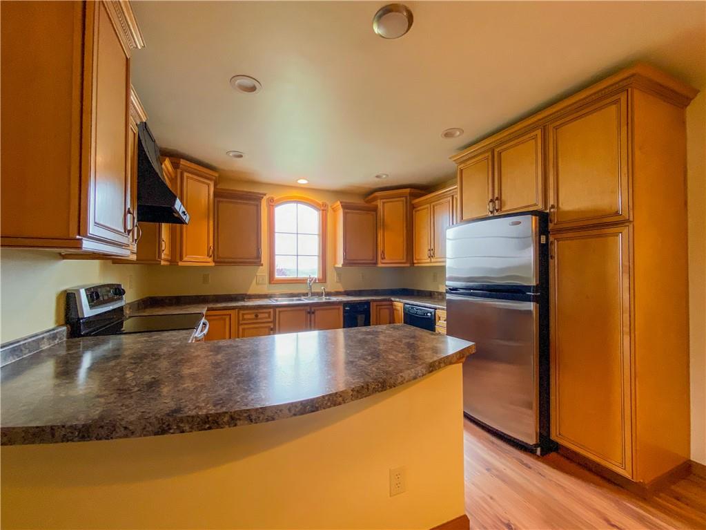 726 Spruce Street Rochester, PA 15074 - Photo 6 of 23 Fully equipped with plenty of storage and and prep space.