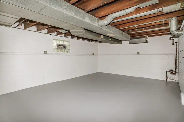 $369,900 | 904 Hayes Avenue, Oak Park, IL 60302