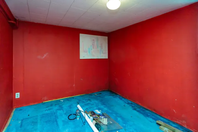 $369,900 | 904 Hayes Avenue, Oak Park, IL 60302