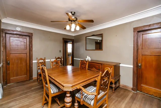 $369,900 | 904 Hayes Avenue, Oak Park, IL 60302