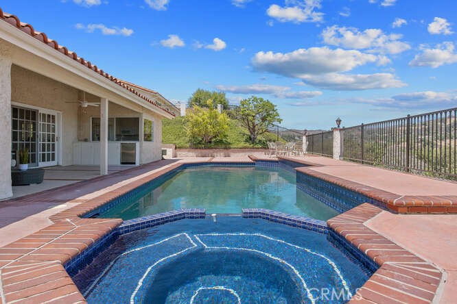 2039 Channelford Road Westlake Village, CA 91361 - Photo 18 of 59