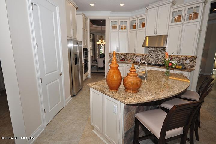 7768 Collins Grove Road Jacksonville, FL 32256 - Photo 8 of 18 Deerwood_AcadiaIII_Kitchen