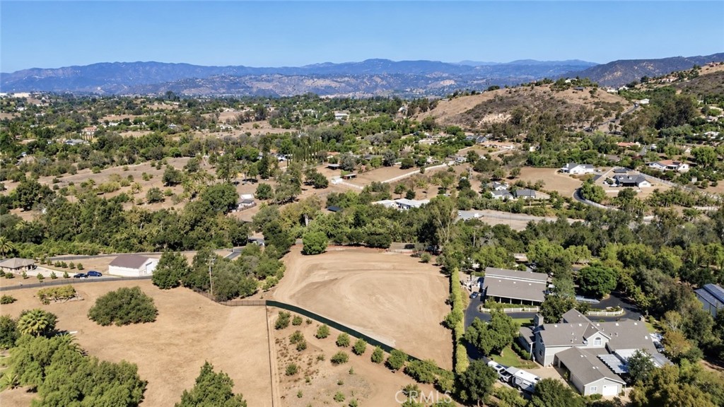 3261 Live Oak Park Road Fallbrook, CA 92028 - Photo 12 of 25 Gallery Image 12
