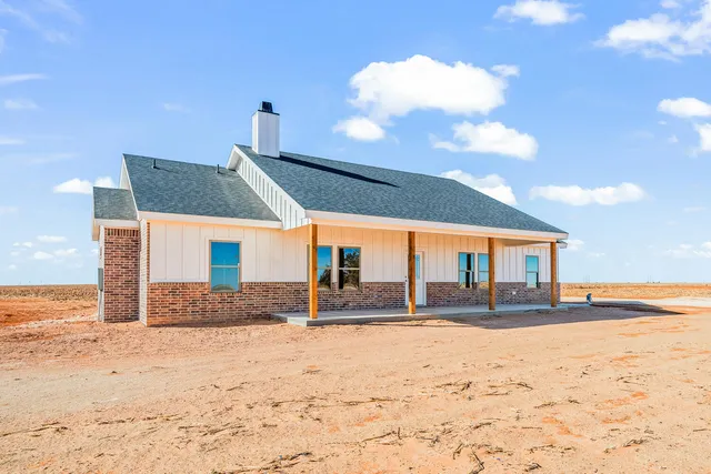 $385,000 | 4062 Hawk Road, Ropesville, TX 79358