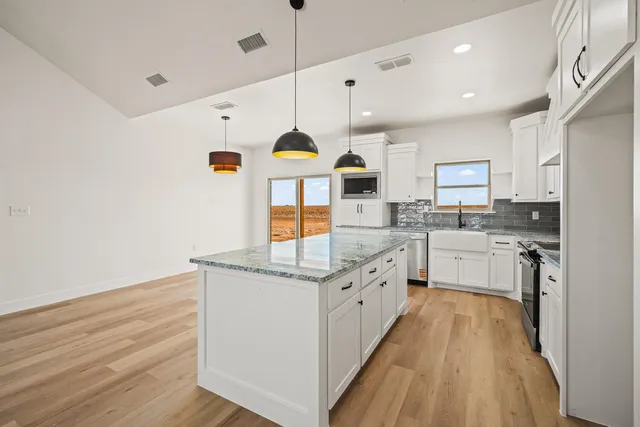 $385,000 | 4062 Hawk Road, Ropesville, TX 79358